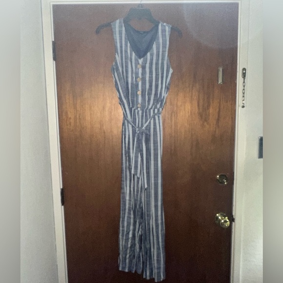 Blue and White Stripe Cropped Jumpsuit by Apt 9 Size Medium Petite - Picture 3 of 8